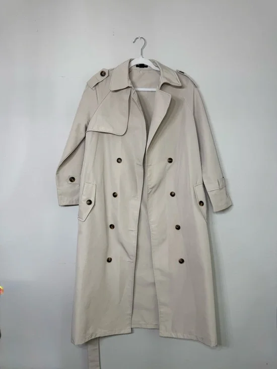 PrettyLittleThing Double Breasted Long Trench Coat in Cream - Picture 2 of 3